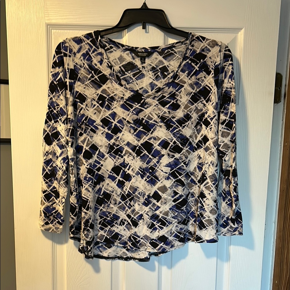 Simply Vera Vera Wang Blue and White Graphic Blouse